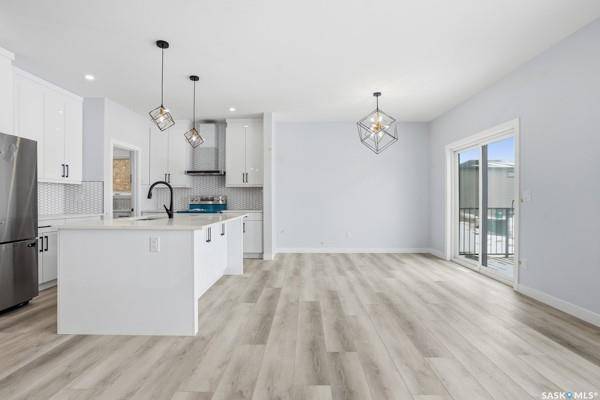 783 Nazarali UNION, Saskatoon, SK S7V 1X4