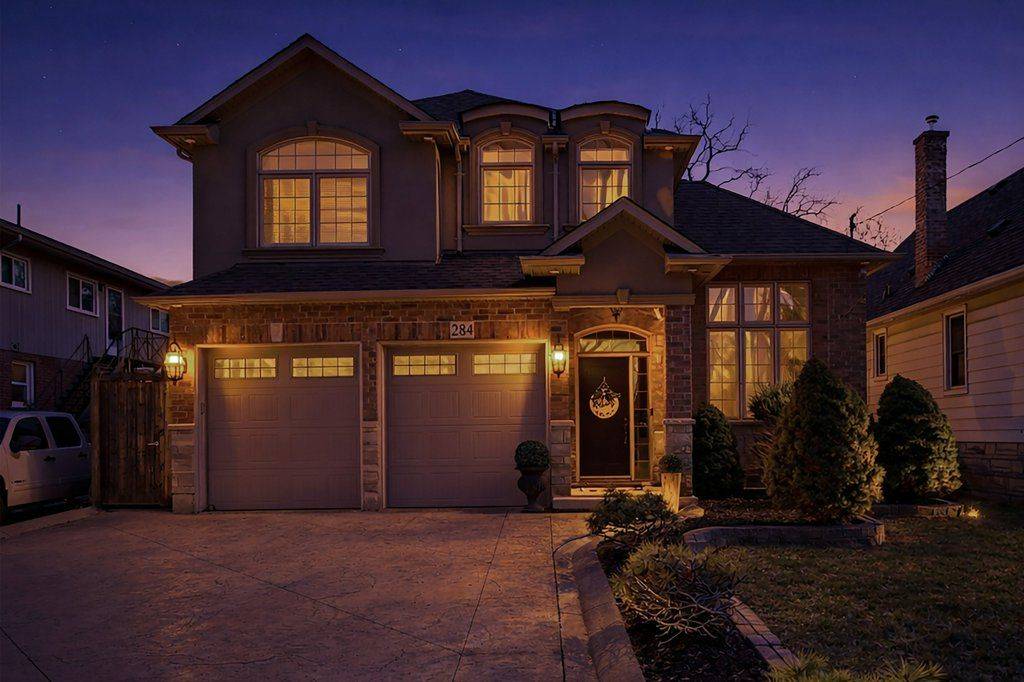 284 Normanhurst AVE, Hamilton, ON L8H 5N4