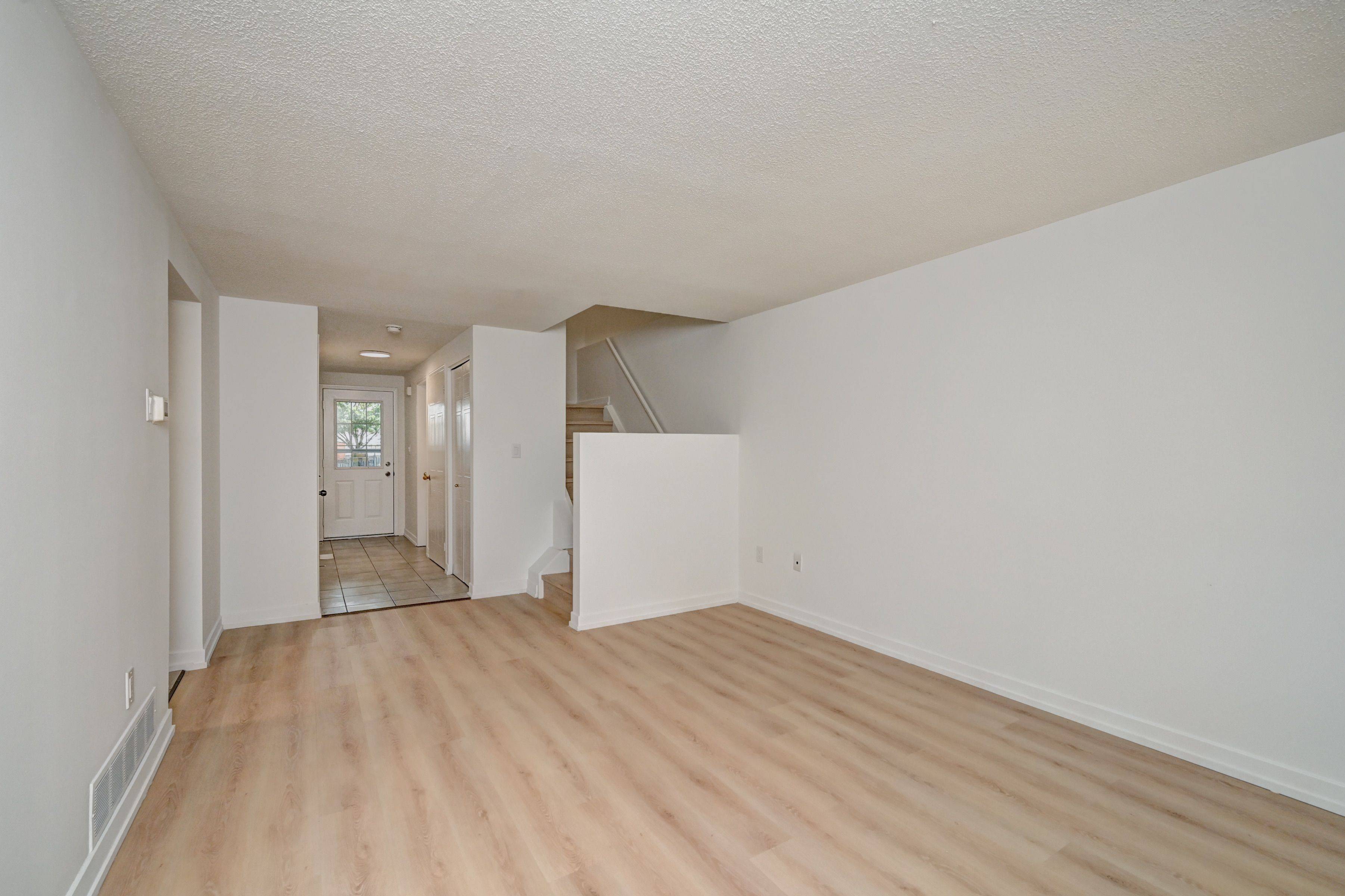 16 Hartley CT, Cambridge, ON N1R 8J4
