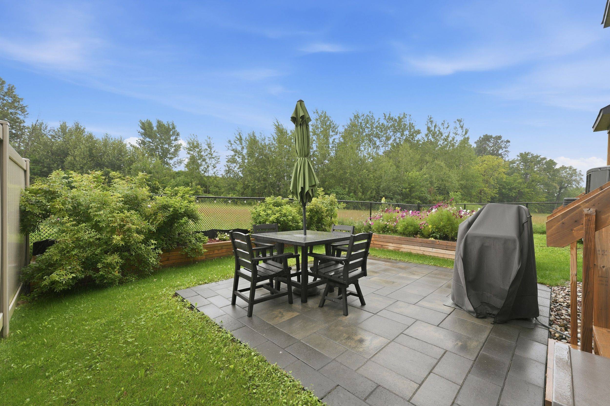 410 Allee Premiere LN, Clarence-rockland, ON K4K 0M7
