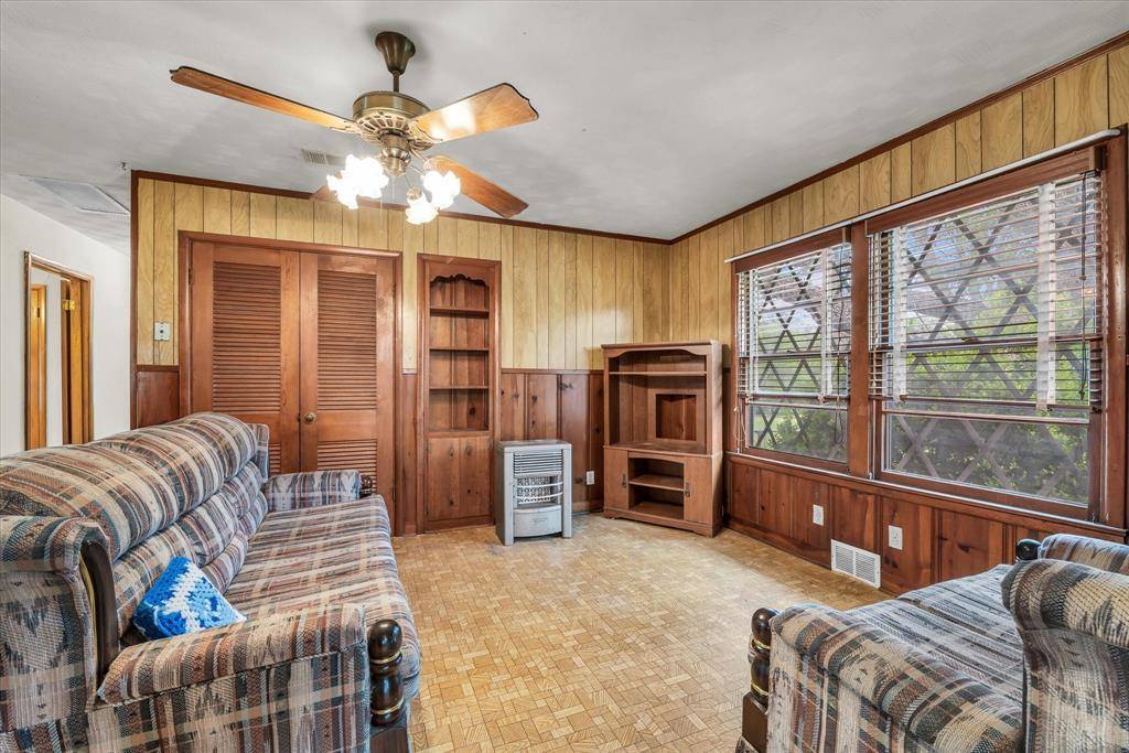 1525 Crow Drive, Waco, TX 76705