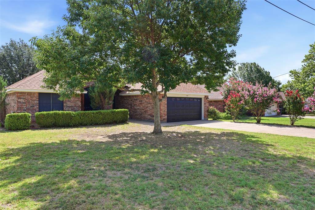 1401 Spanish Oak Drive, Granbury, TX 76048