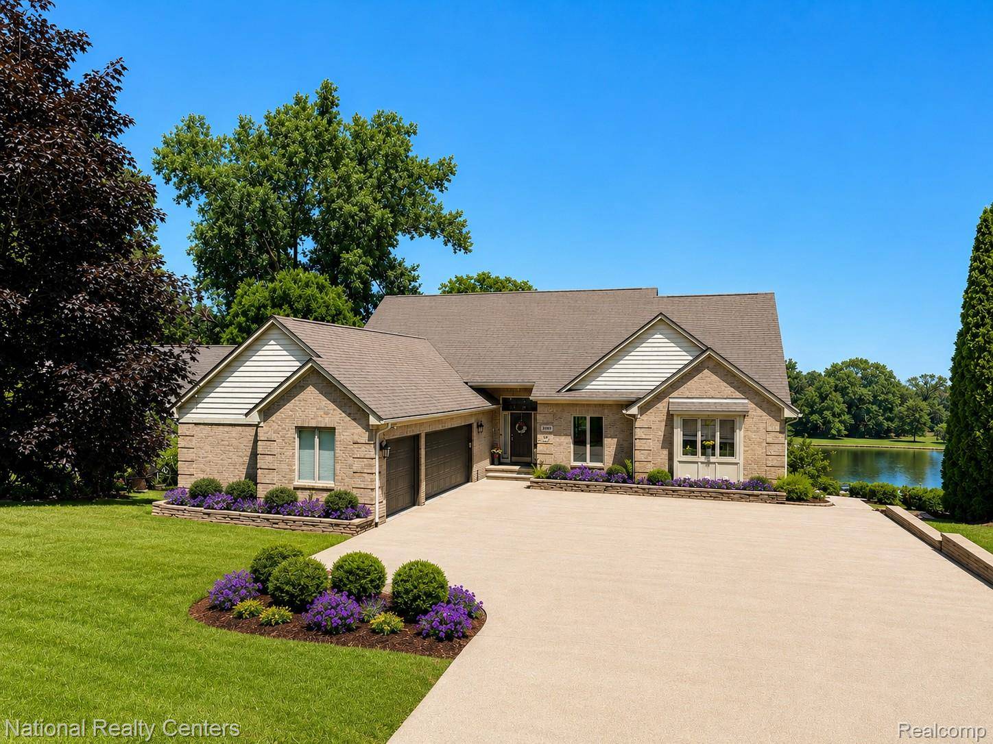 3380 E Benstein RD W, Commerce Charter Township, MI 48382