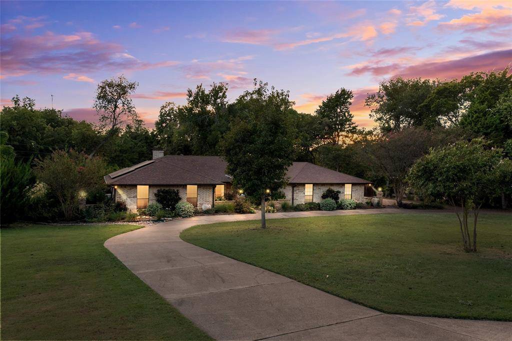 1140 Stoney Creek Drive, Cedar Hill, TX 75104