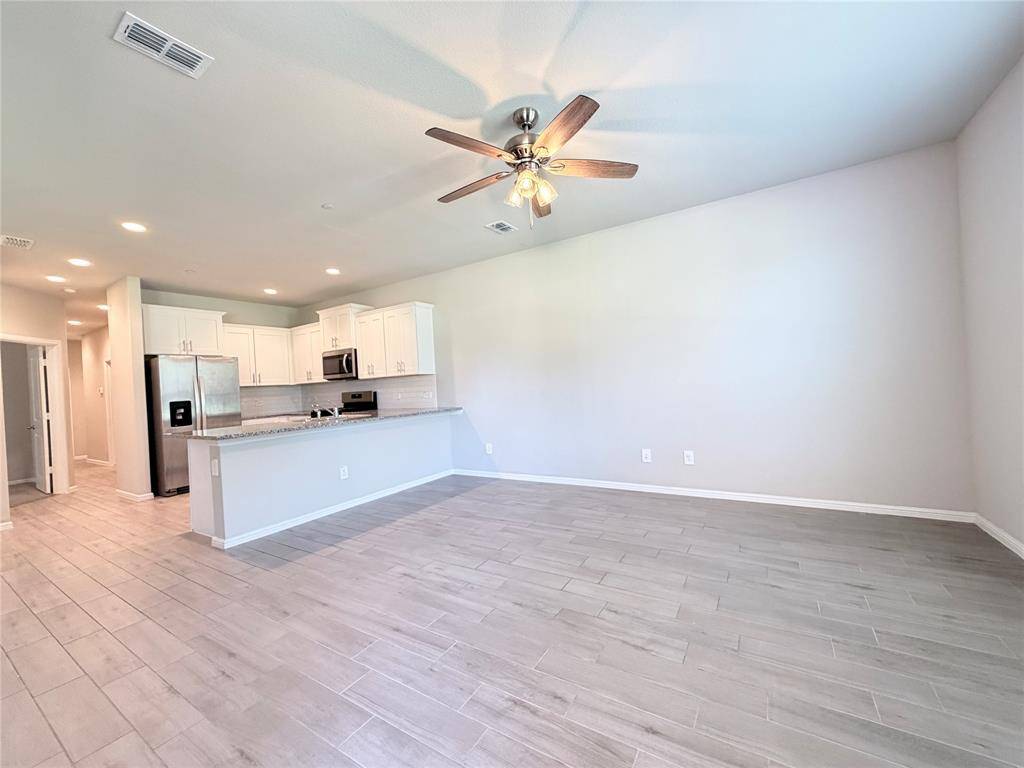 4808 Sparkling Pathway, Haltom City, TX 76117