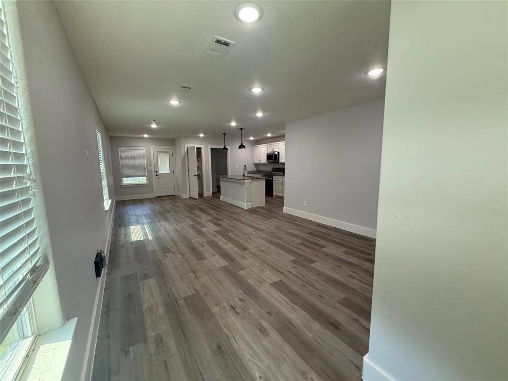 420 E 5th Street, Bonham, TX 75418