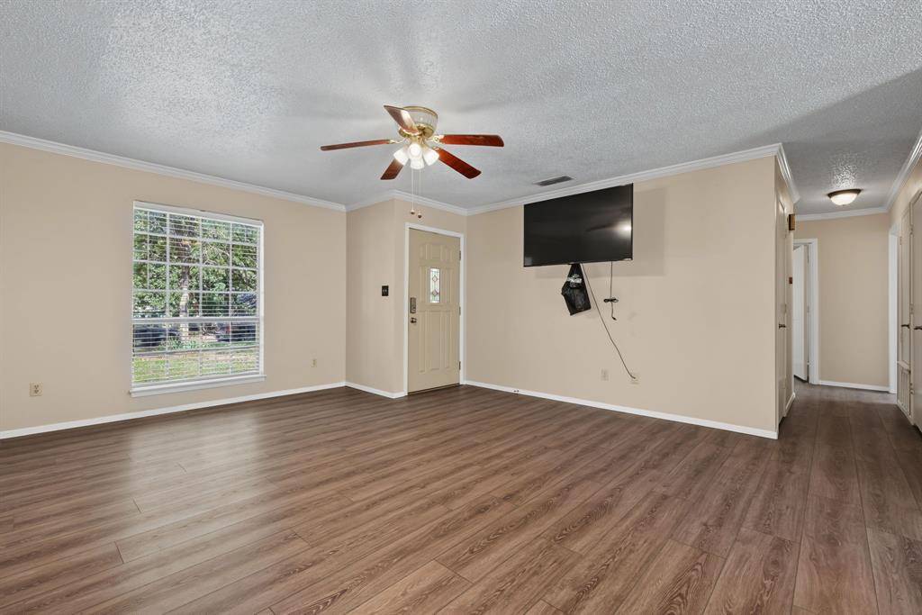1309 East Street, Graham, TX 76450