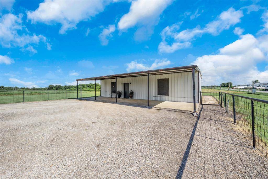 8505 Interstate Highway 30, Cumby, TX 75433