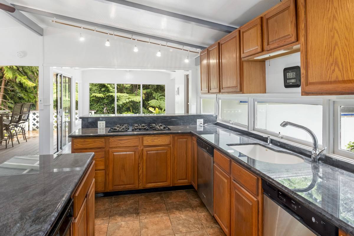 19-4301 HAUNANI RD, Volcano, HI 96785