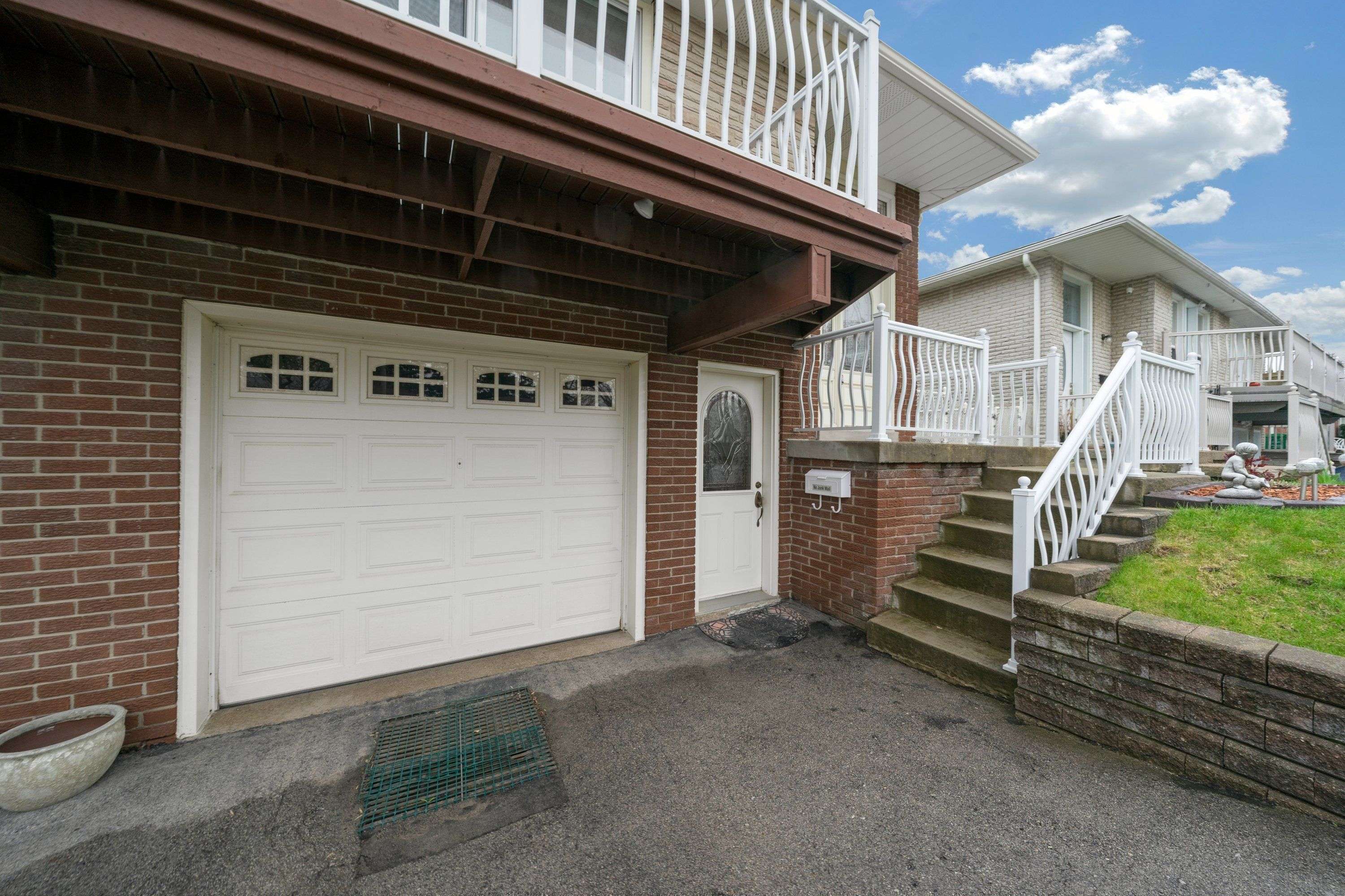 1877 Silverberry CRES, Mississauga, ON L5J 1C8