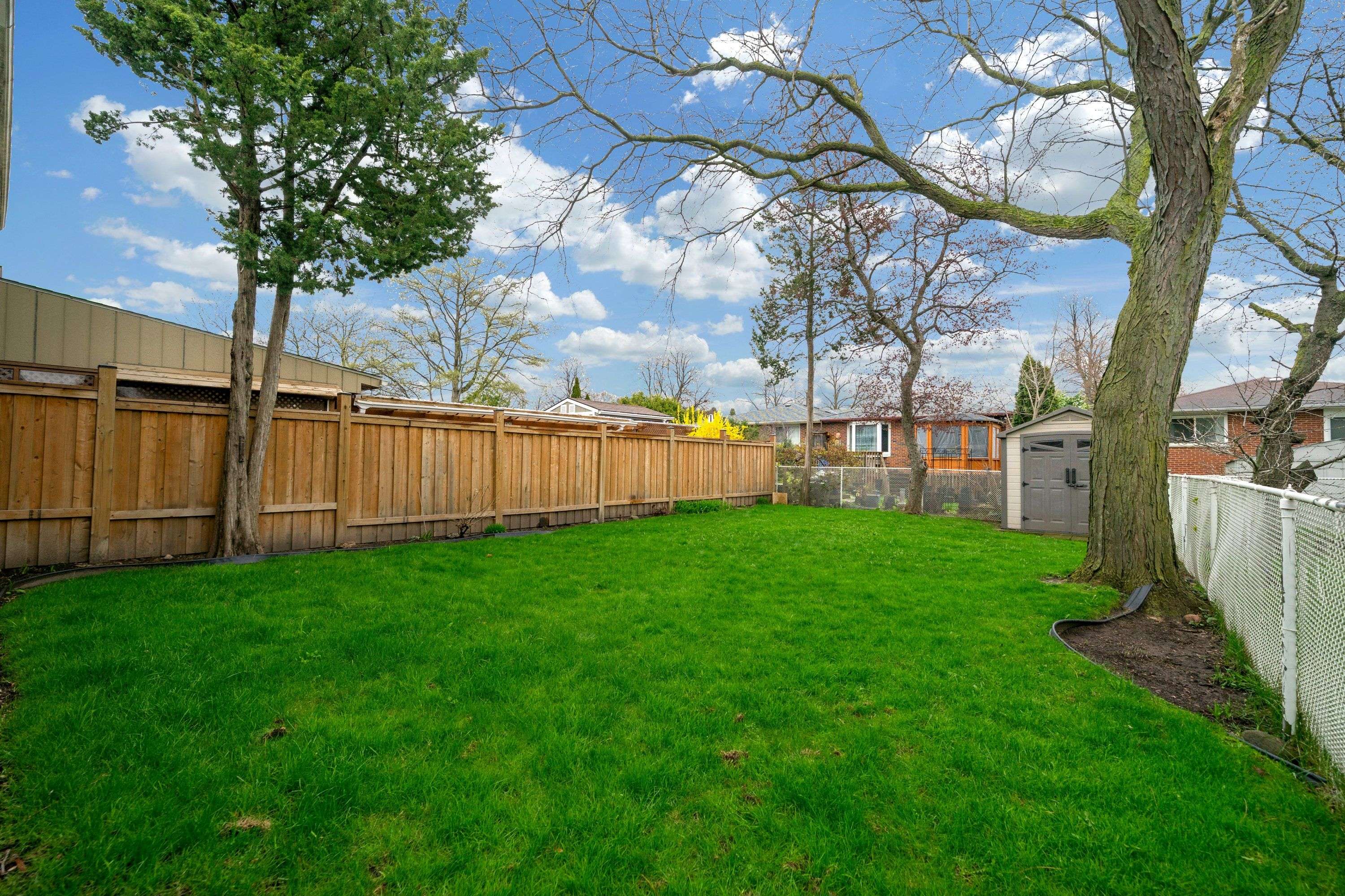 1877 Silverberry CRES, Mississauga, ON L5J 1C8