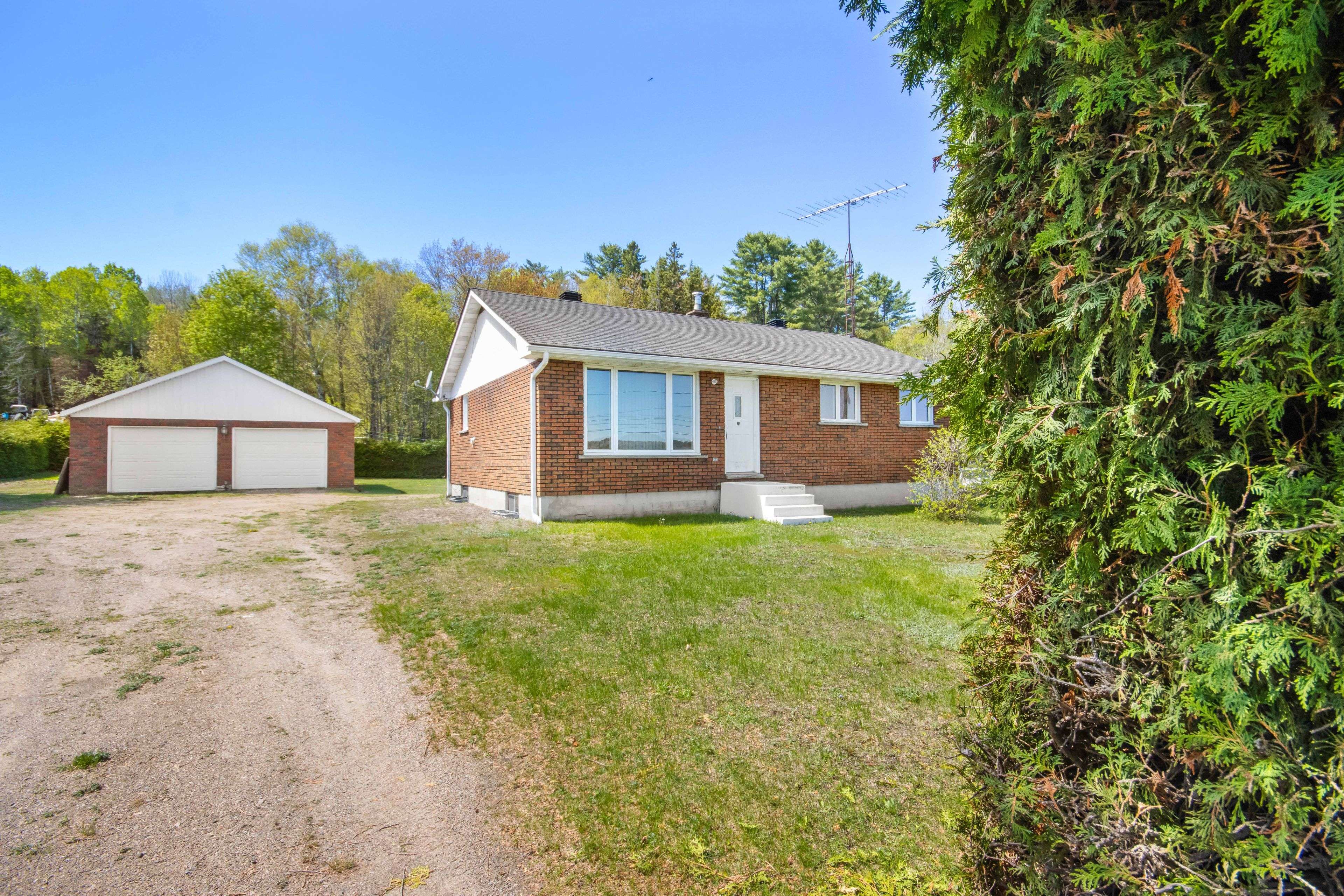 286 Siberia RD, Madawaska Valley, ON K0J 1B0