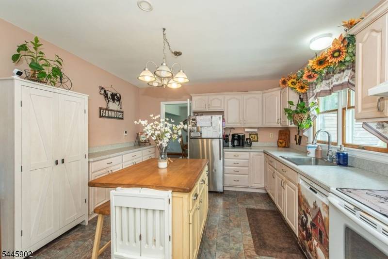 3334 State Rt 94, Hardyston Twp., NJ 07419