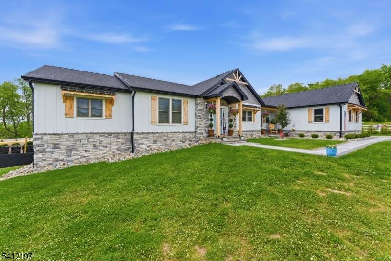 27 Sterling Dr, Wantage Twp., NJ 07461