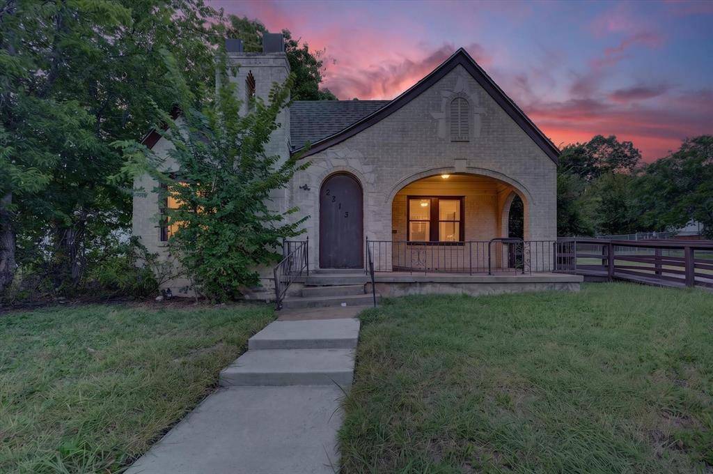 2813 E Rosedale Street, Fort Worth, TX 76105