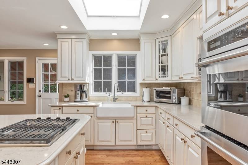 567 Lawrence Ave, Westfield Town, NJ 07090