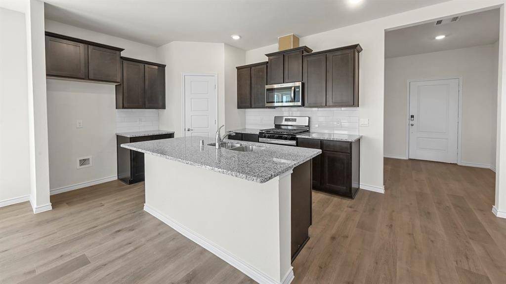 2049 Hearn Drive, Royse City, TX 75189