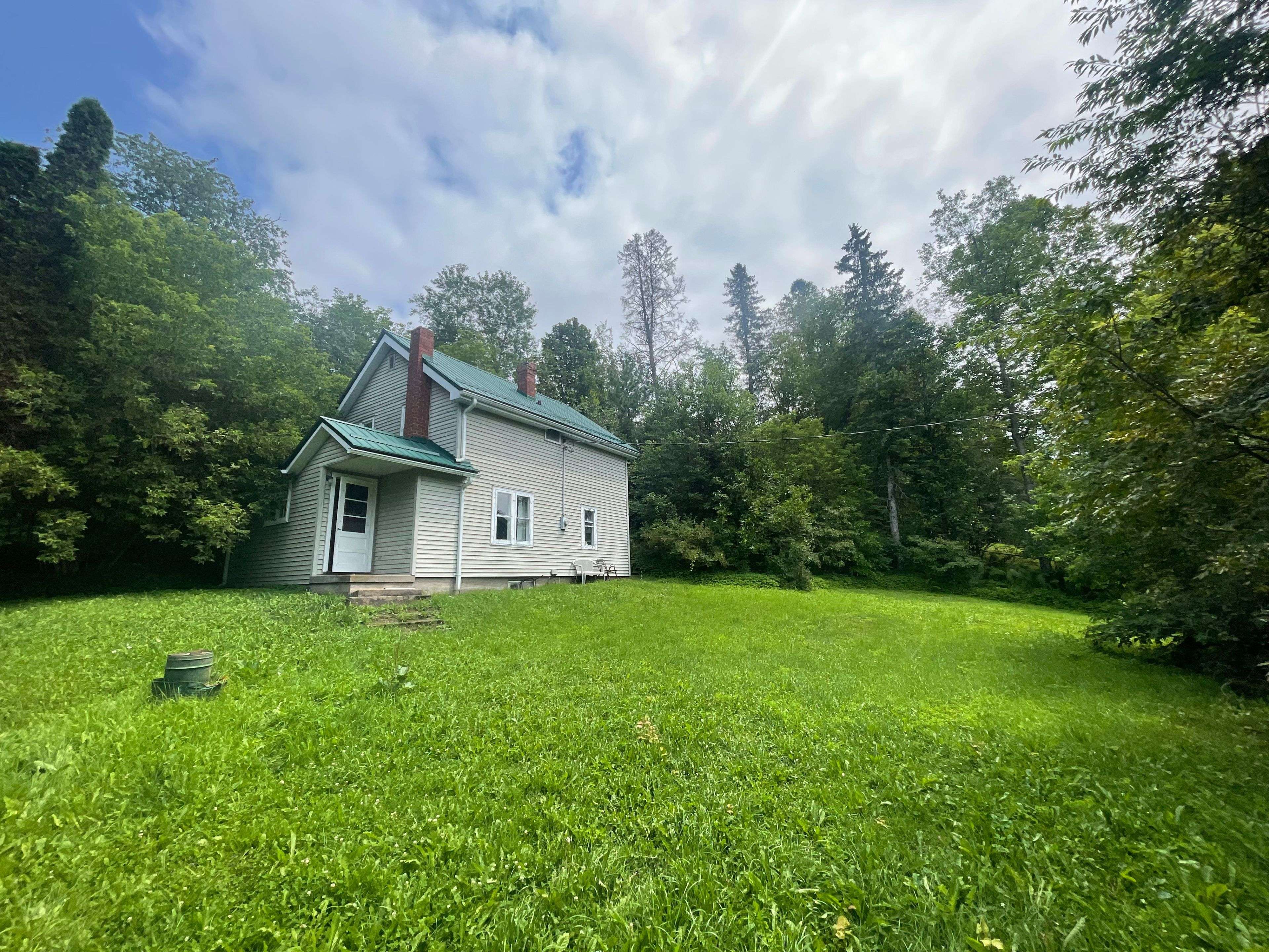 1038 Gooderham ST, Highlands East, ON K0M 1R0