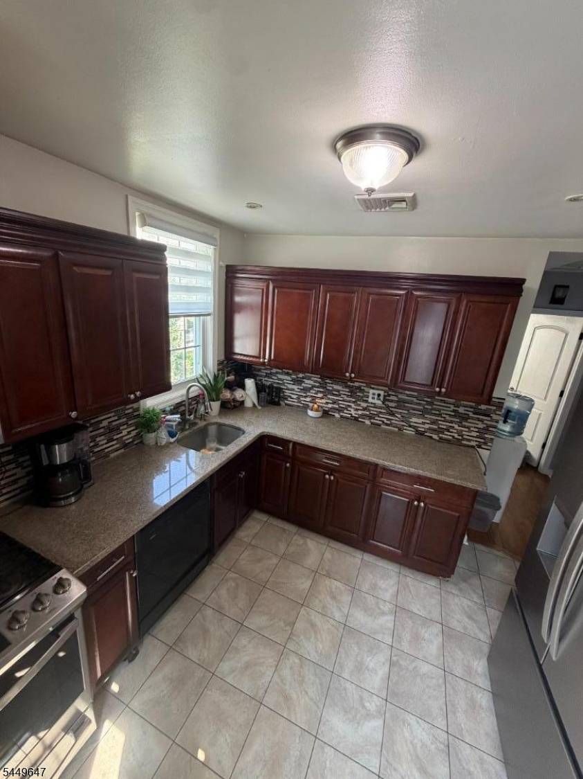 33 Adelaide St, Belleville Twp., NJ 07109