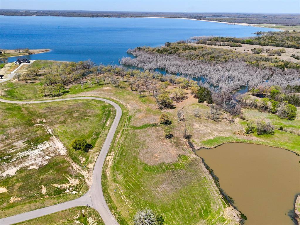 410 Peninsula Drive, Honey Grove, TX 75446