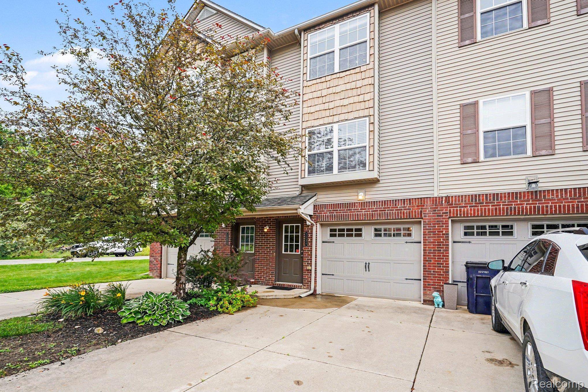 2234 Knotty Pine TRL, Howell Township, MI 48855