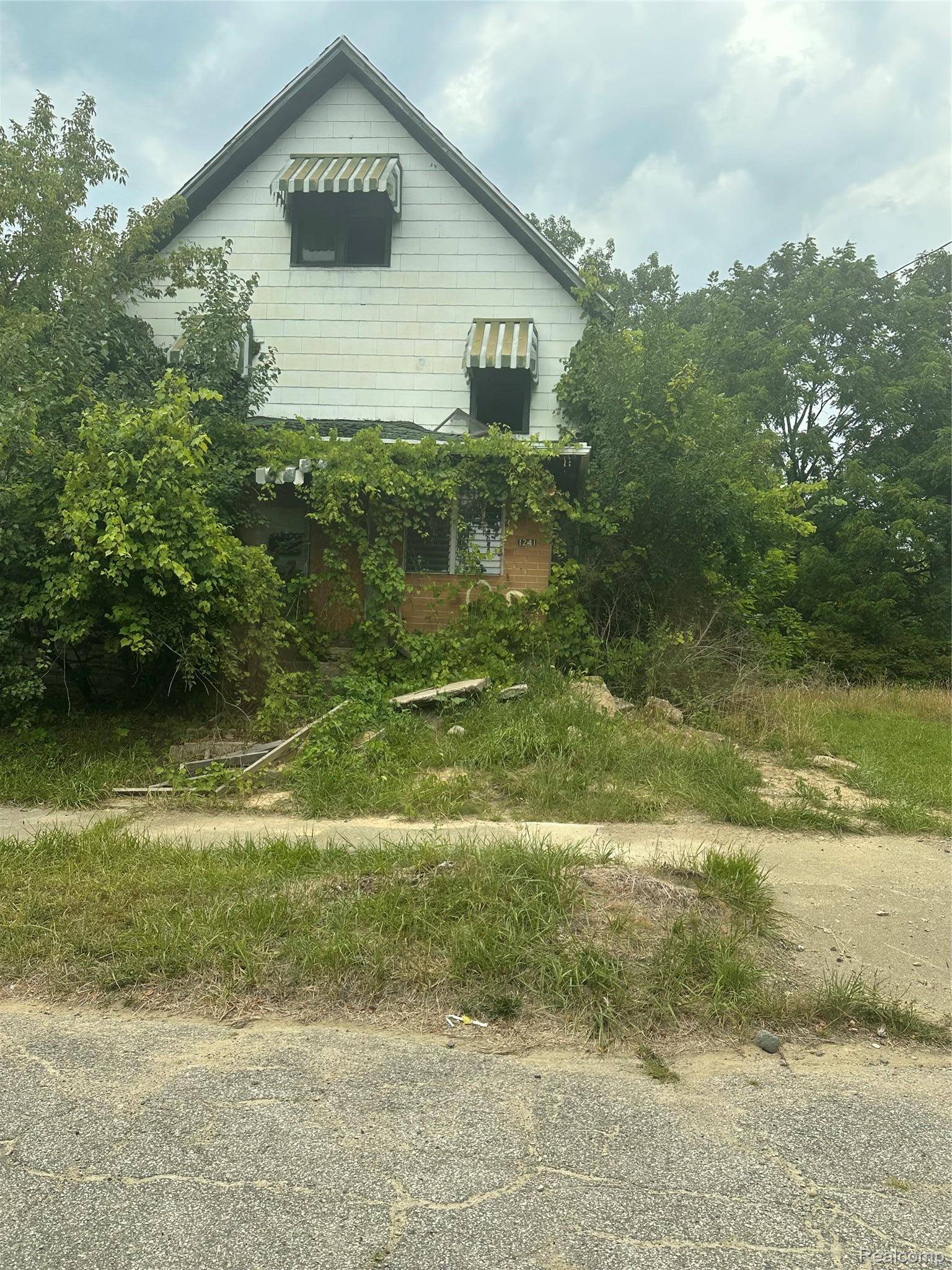 1241 E Hamilton AVE, Flint, MI 48506