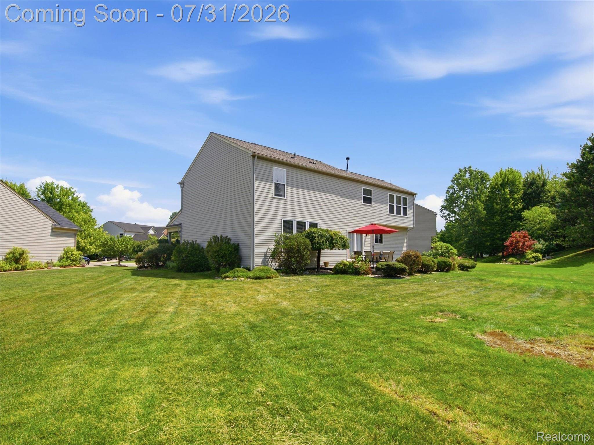 957 River Rock DR, Holly Township, MI 48442