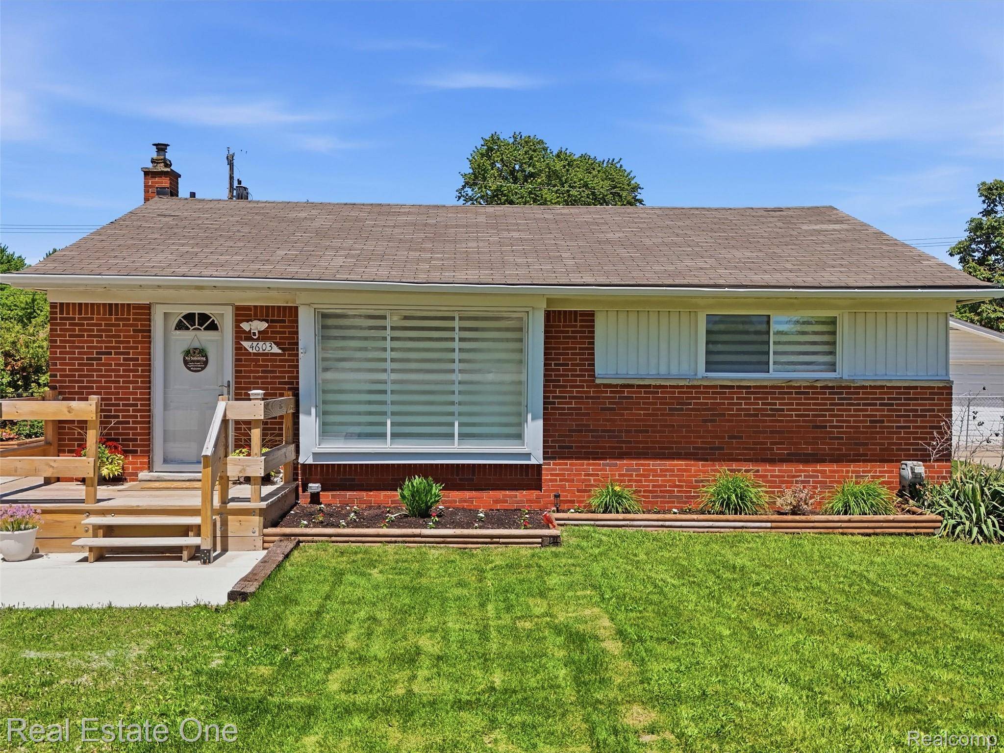 4603 E Thirteen Mile RD, Warren, MI 48092