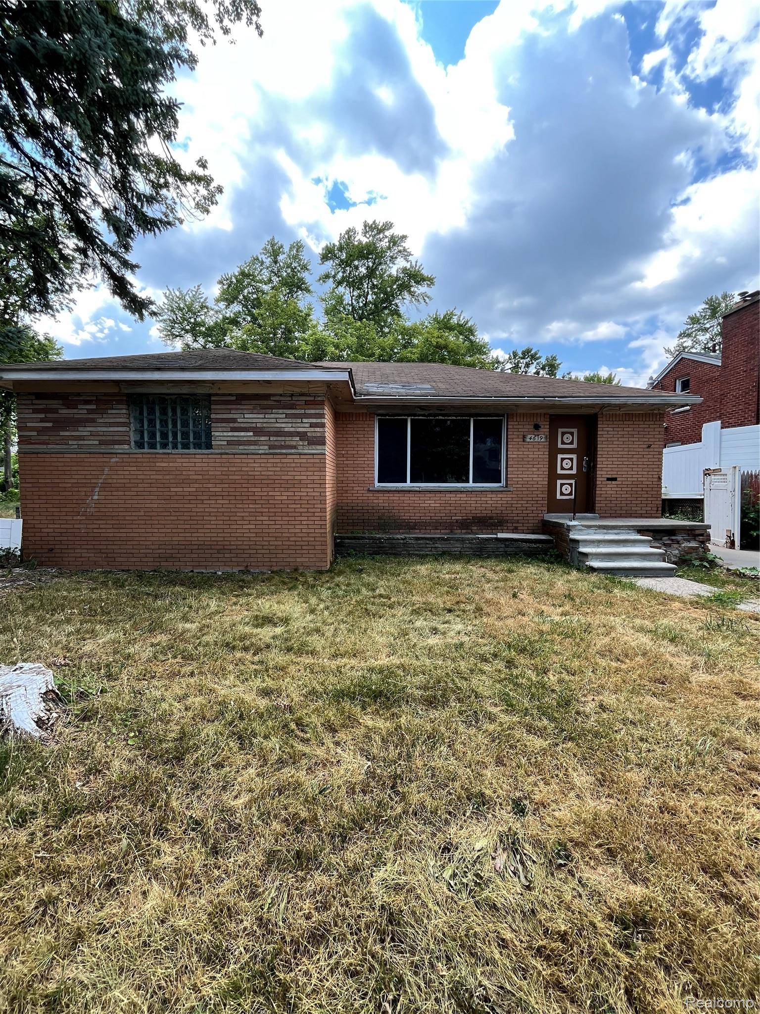 4619 Farmbrook ST, Detroit, MI 48224