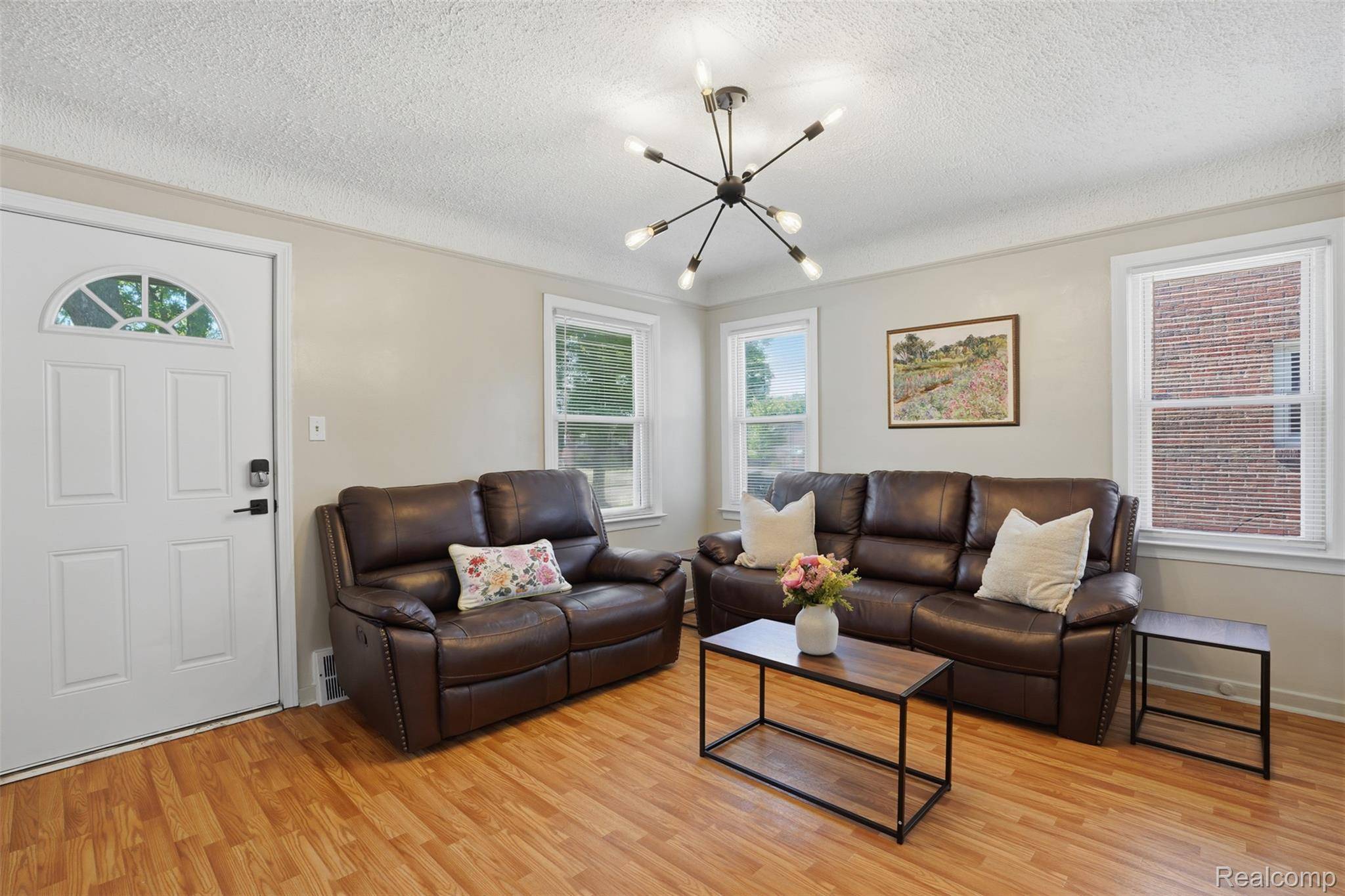 2204 N Franklin ST, Dearborn, MI 48128