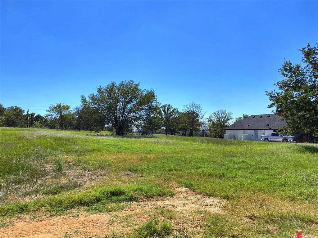 4032 Highland Oaks Lane, Cleburne, TX 76031