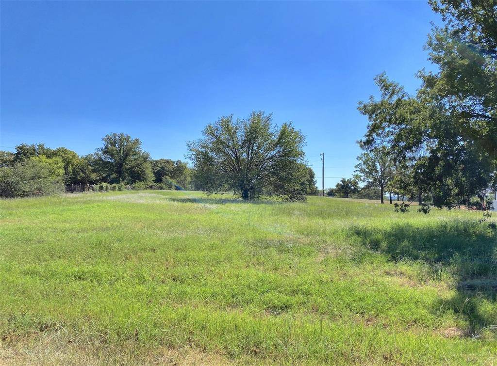 4032 Highland Oaks Lane, Cleburne, TX 76031