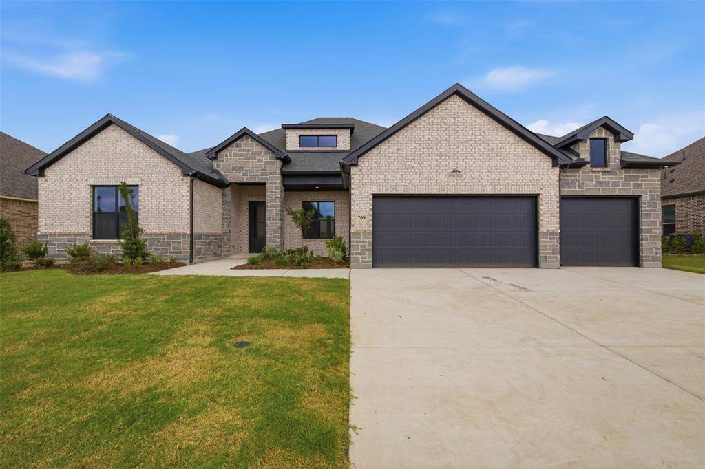 709 Allison Drive, Van Alstyne, TX 75495