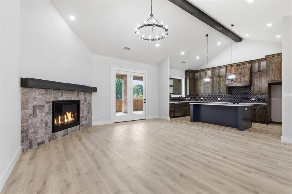 713 Anne Road, Van Alstyne, TX 75495