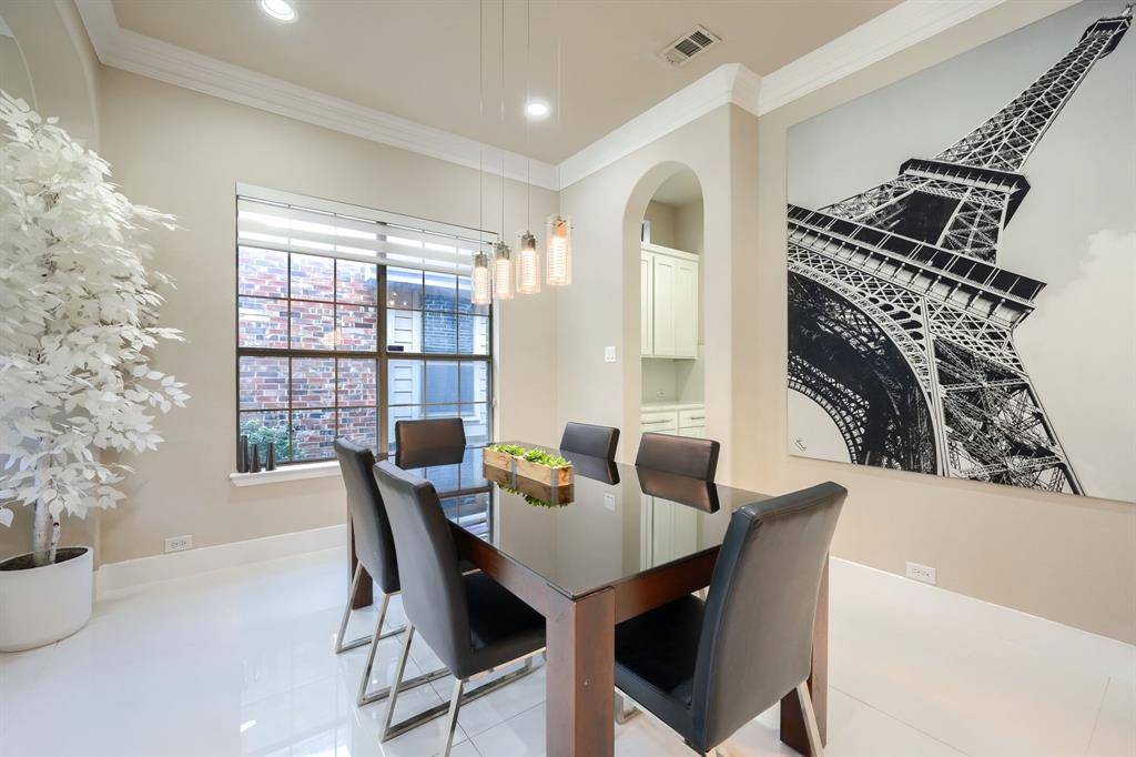 2246 Longview Road, Irving, TX 75063