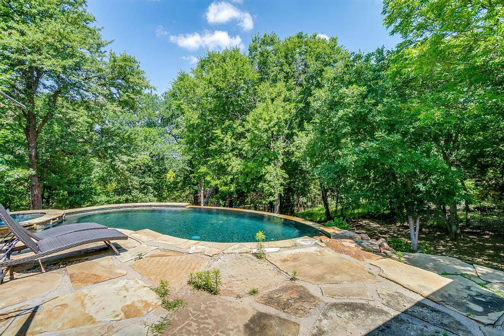 1107 N Cockrell Hill Road, Desoto, TX 75115