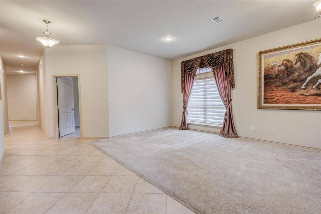 1004 Keats Drive, Desoto, TX 75115