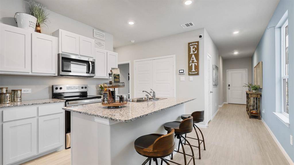 3036 MAPLE ORCHARD Lane, Fort Worth, TX 76140