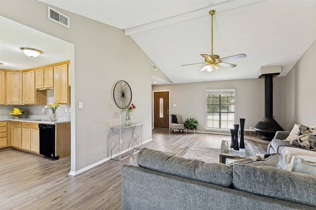 3206 Wintersmith Drive, Arlington, TX 76014