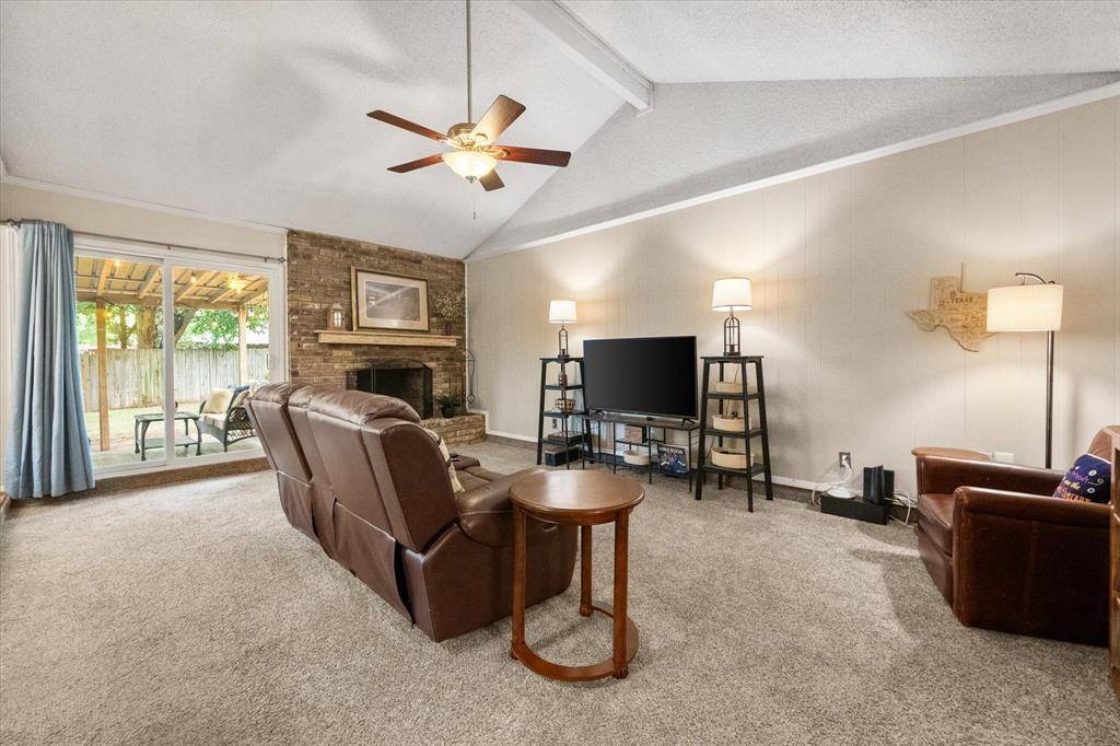 2709 Blue Quail Drive, Arlington, TX 76017