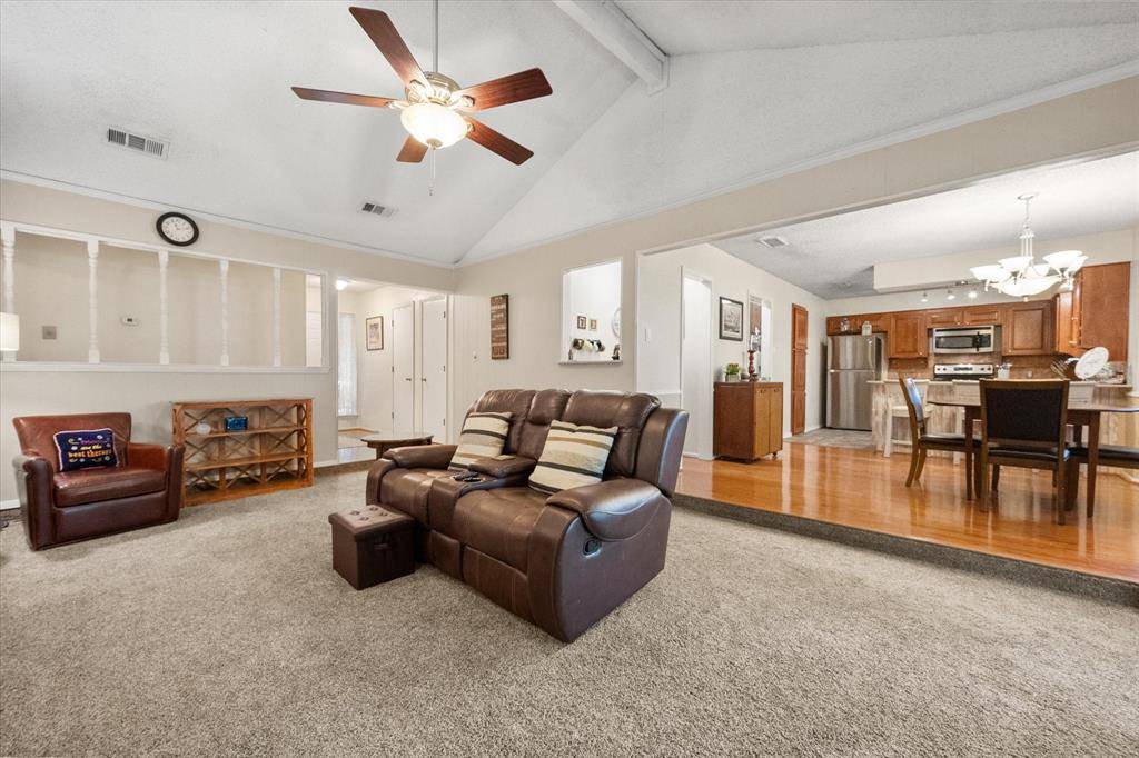 2709 Blue Quail Drive, Arlington, TX 76017
