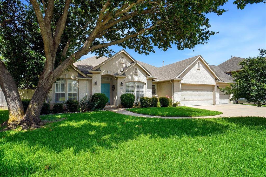 2705 Cliffwood Drive, Grapevine, TX 76051