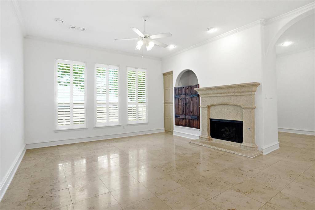 2705 Cliffwood Drive, Grapevine, TX 76051