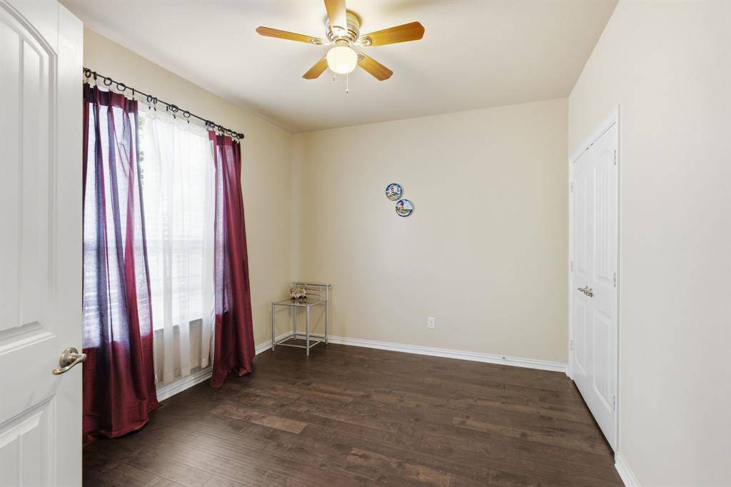 3052 Seabrook Drive, Little Elm, TX 75068