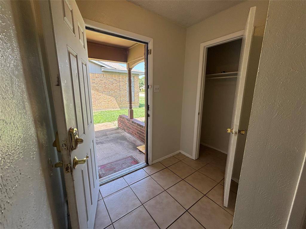 1008 Poplar Street #1008, Benbrook, TX 76126