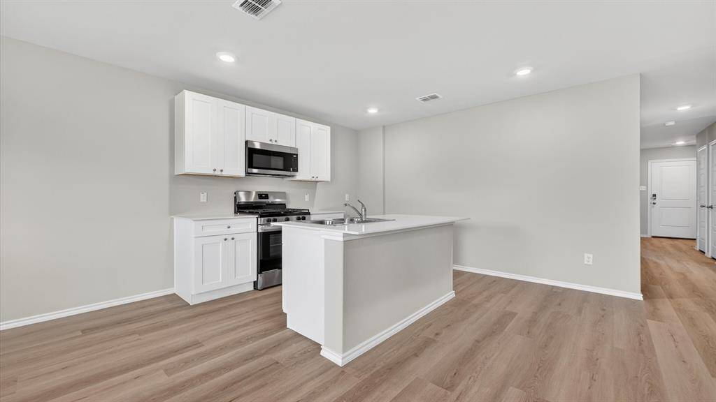 818 KING'S Way, Hillsboro, TX 76645