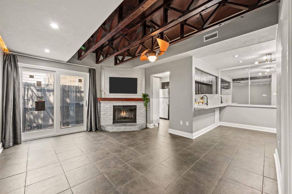 1100 Brighton Drive #D, Arlington, TX 76012