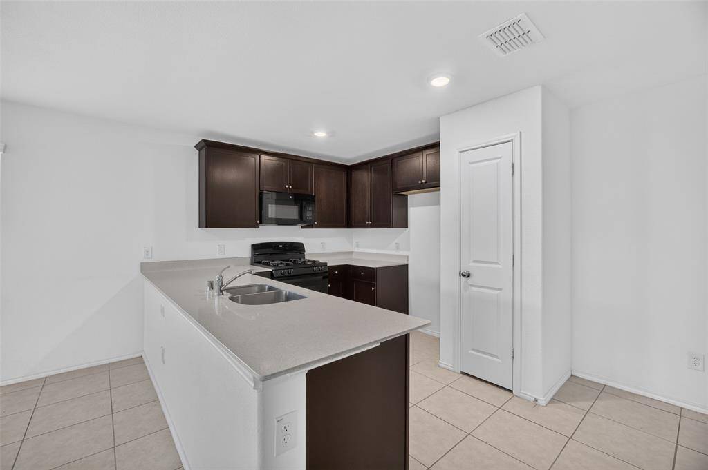 6440 Bristolwood Drive, Fort Worth, TX 76123