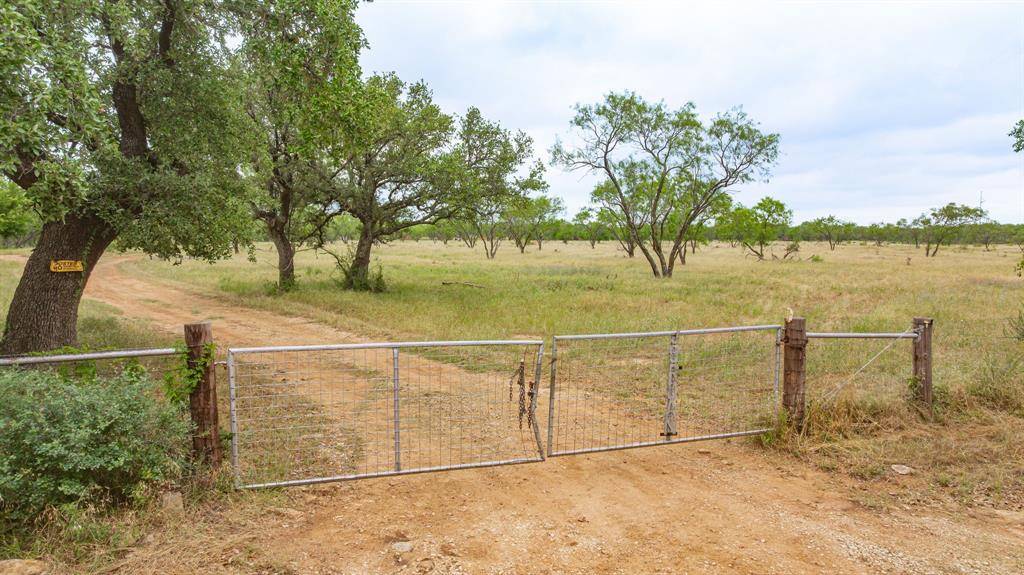 983 CR 185, Comanche, TX 76442