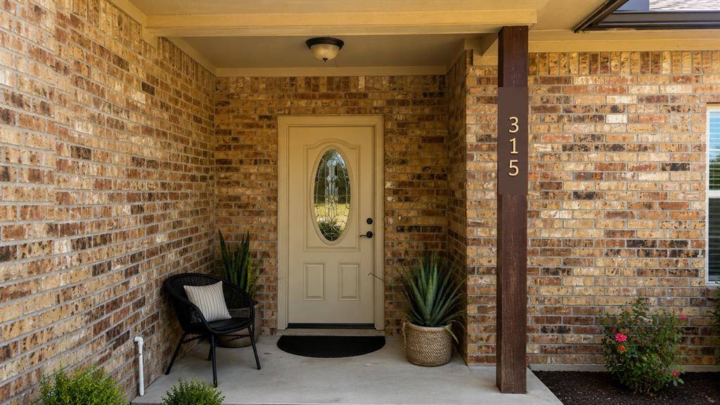315 E Brockett Street, Sherman, TX 75090